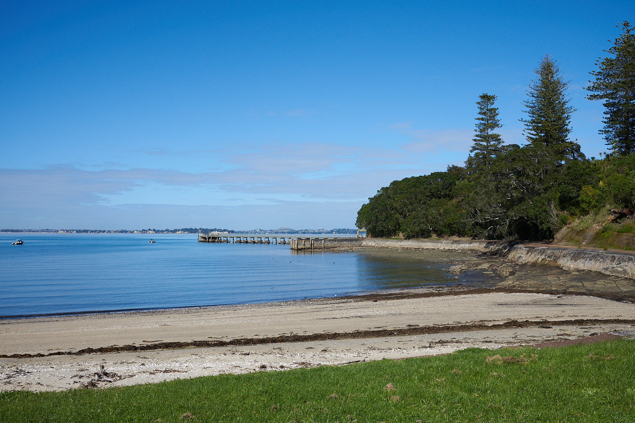 Landing pier